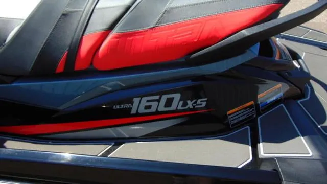 Slide: The Image of Kawasaki Ultra® 160LX 2025 - 6