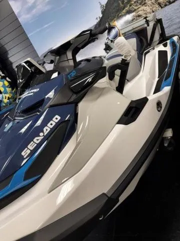 Slide: The Image of Sea-Doo FISH PRO 2025 - 4