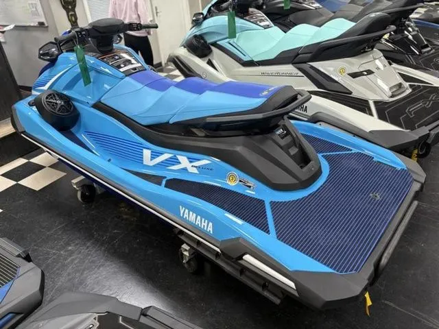 Slide: The Image of Yamaha VX Deluxe 2025 - 4