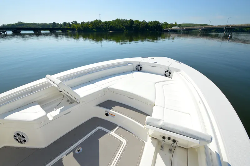 Slide: The Image of Regulator Marine 26XO 425XTO 2021 - 10