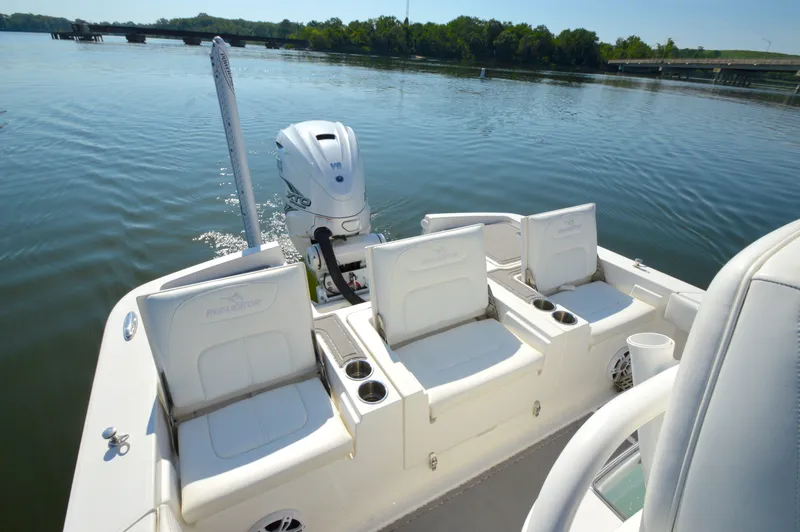 Slide: The Image of Regulator Marine 26XO 425XTO 2021 - 11