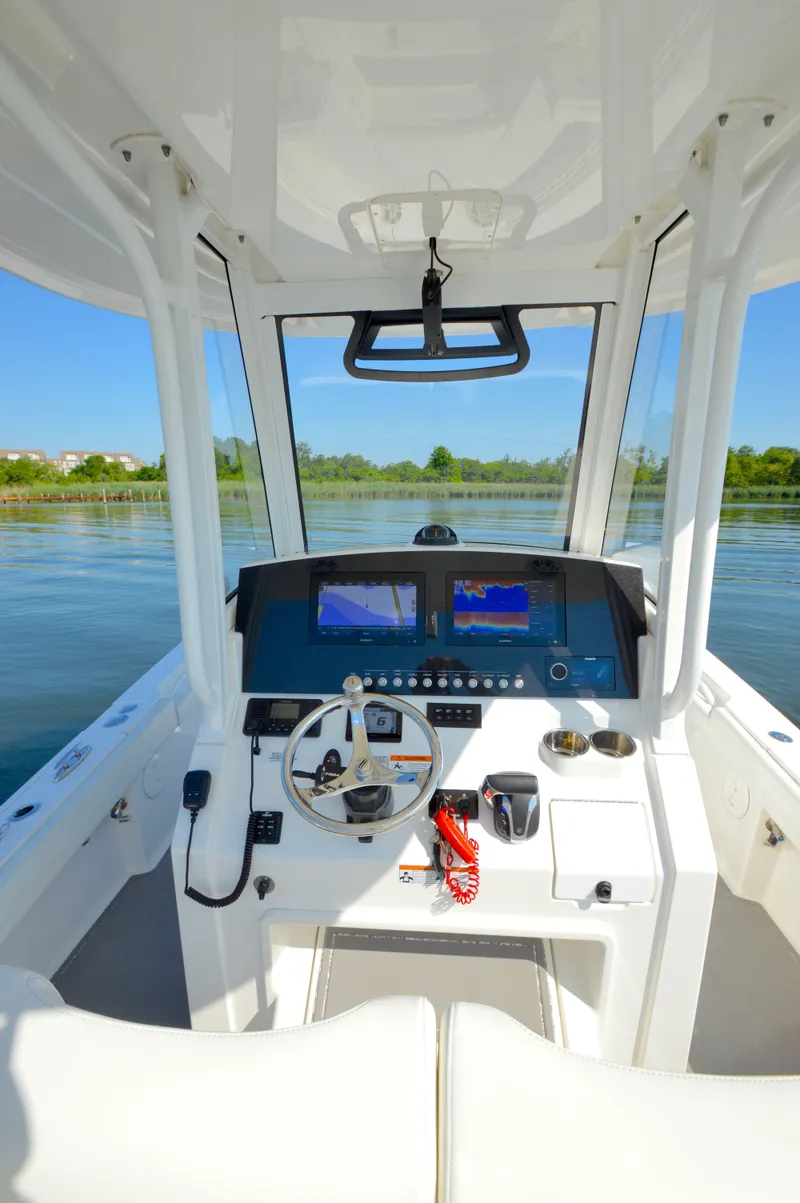 Slide: The Image of Regulator Marine 26XO 425XTO 2021 - 18