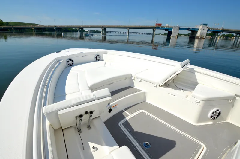 Slide: The Image of Regulator Marine 26XO 425XTO 2021 - 7