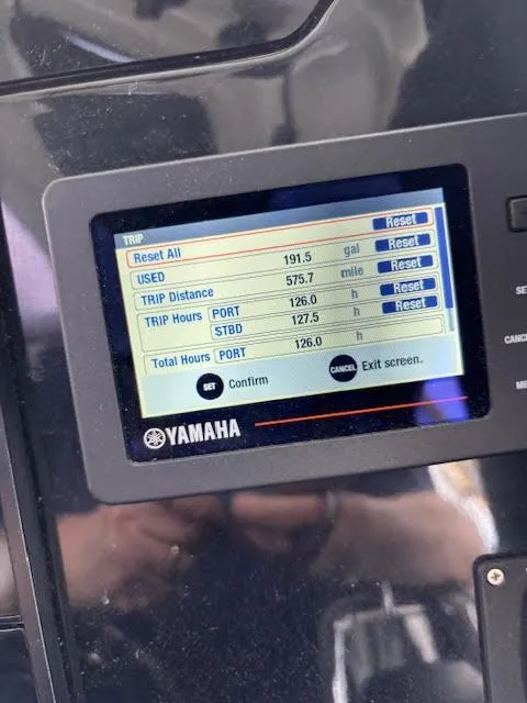Slide: The Image of Yamaha display showing trip data for a 2019 Beneteau Antares 27 boat. - 22