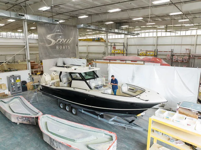 Slide: The Image of Scout 670 LXS 2026 - 91