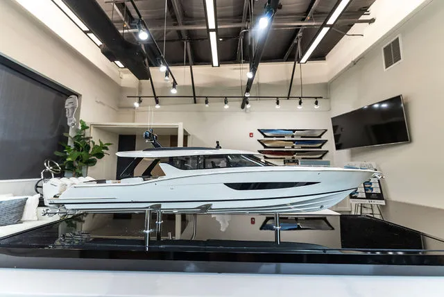 Slide: The Image of Scout 670 LXS 2026 - 94