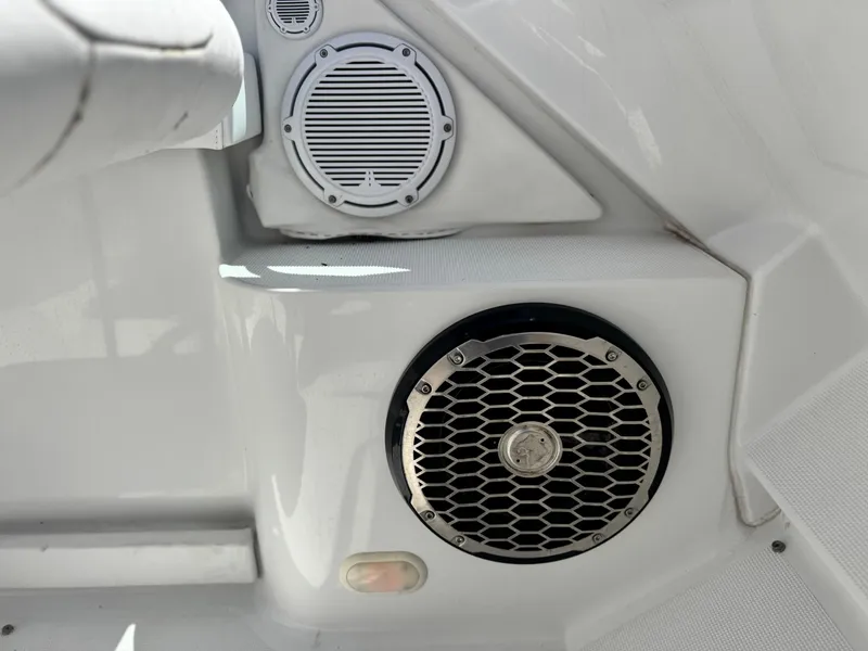 Slide: The Image of Boat interior speakers on a 2006 Formula 292, featuring sleek white design. - 30