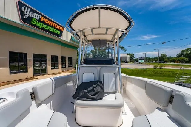 Slide: The Image of Sea Fox 228 Commander 2021 - 17