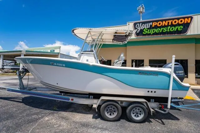 Slide: The Image of Sea Fox 228 Commander 2021 - 2
