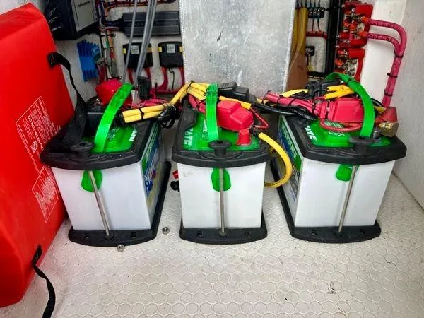 Slide: The Image of Three marine batteries in a 2019 Concept 27' Open Deck boat. - 9
