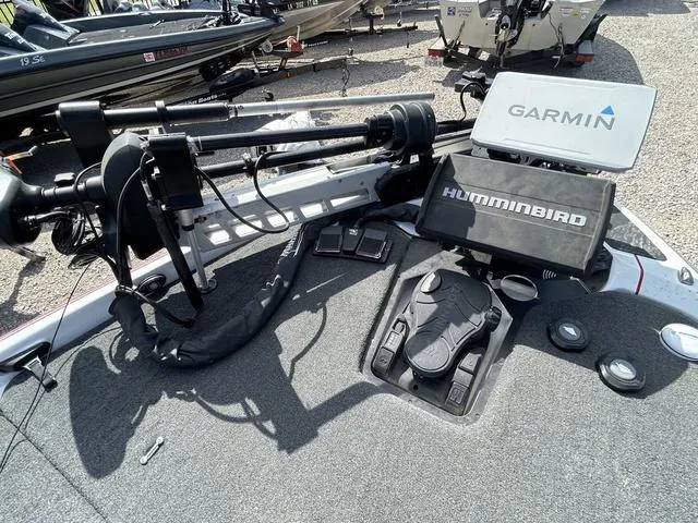 Slide: The Image of Skeeter FXR20 2021 - 14