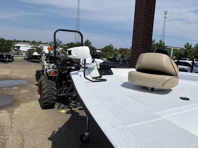 Slide: The Image of Xpress H22B 2026 - 8