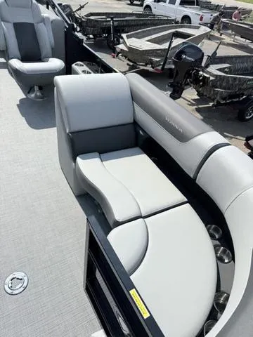 Slide: The Image of Veranda VR22RC 2026 - 10