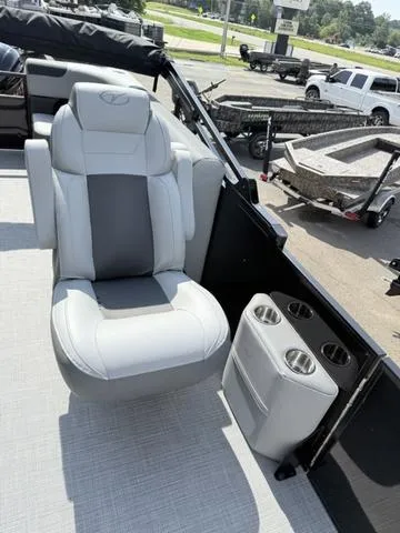 Slide: The Image of Veranda VR22RC 2026 - 12