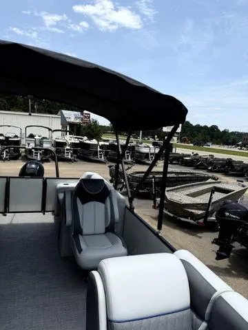 Slide: The Image of Veranda VS22RC 2026 - 11