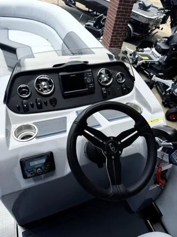 Slide: The Image of Veranda VS22RC 2026 - 17