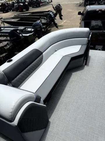 Slide: The Image of Veranda VS22RC 2026 - 19