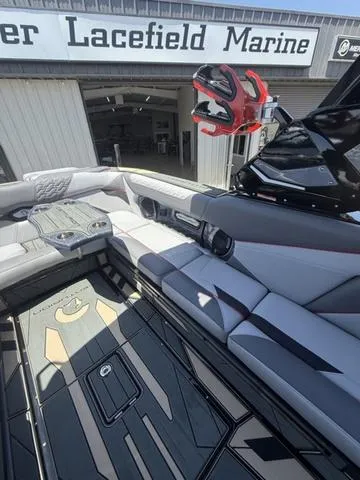 Slide: The Image of Centurion Ri265 2025 - 10