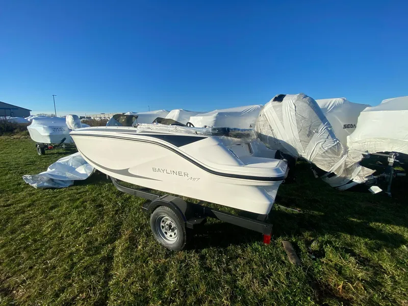 The Image of Bayliner Element E17 2025 - 1