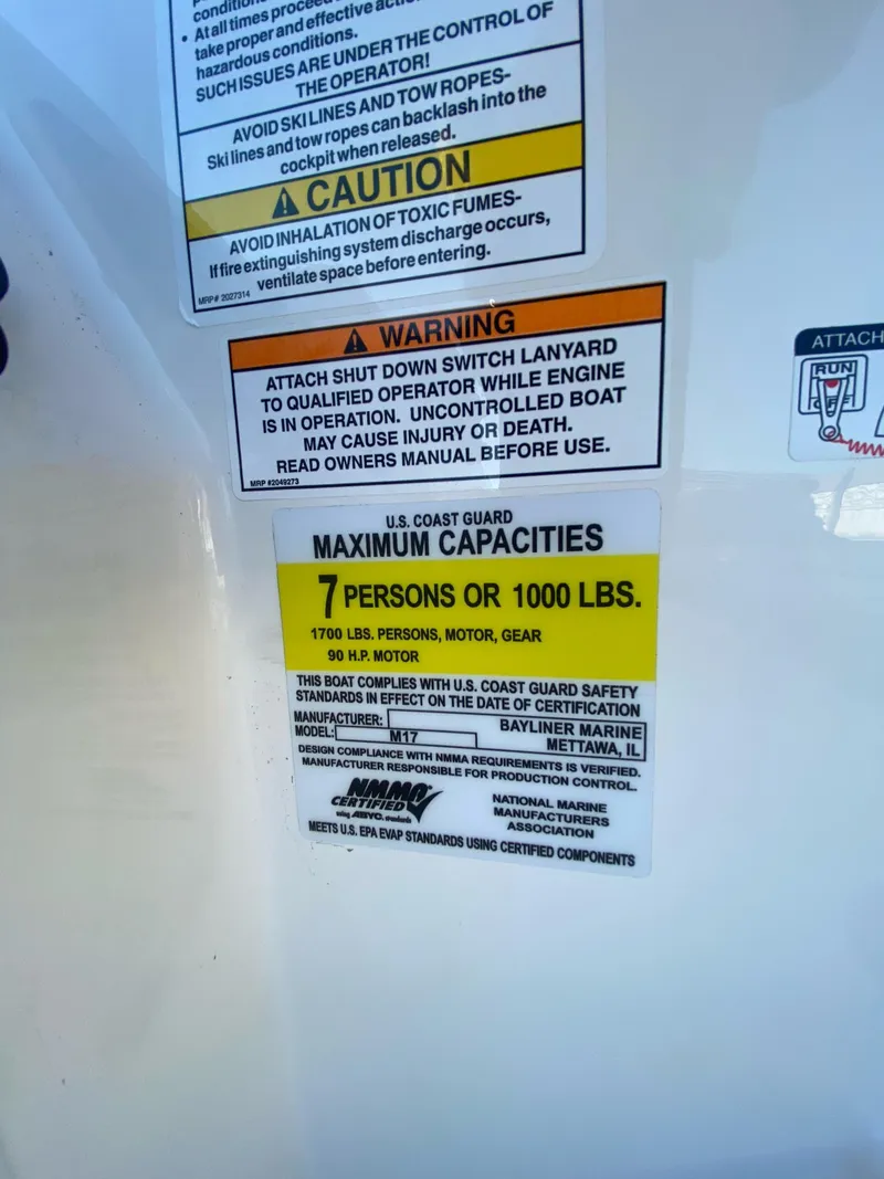 Slide: The Image of Bayliner Element E17 2025 - 10