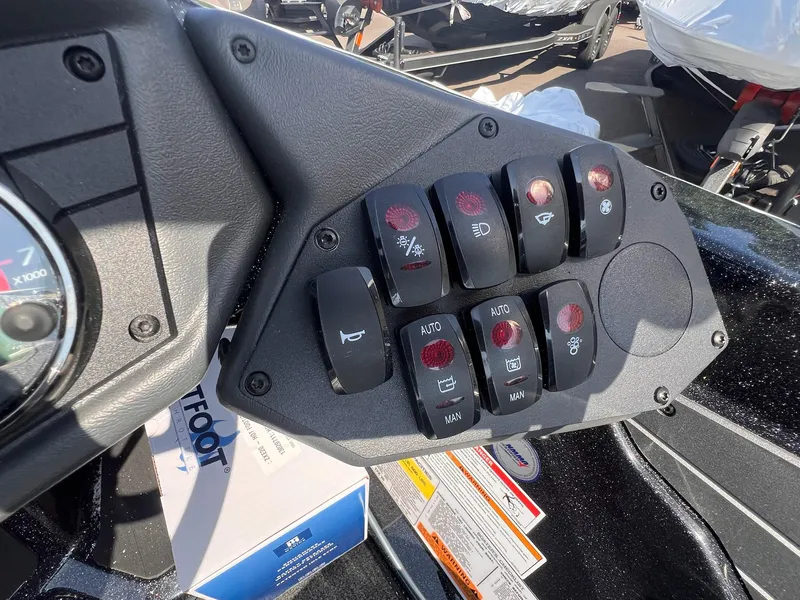 Slide: The Image of Skeeter ZXE20 2026 - 12