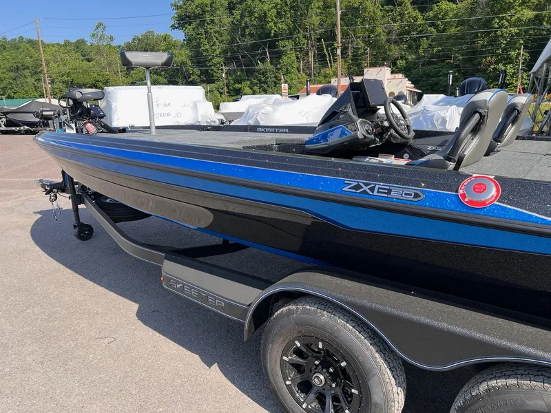 Slide: The Image of Skeeter ZXE20 2026 - 24