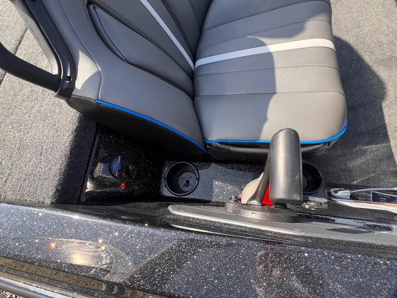 Slide: The Image of Skeeter ZXE20 2026 - 28