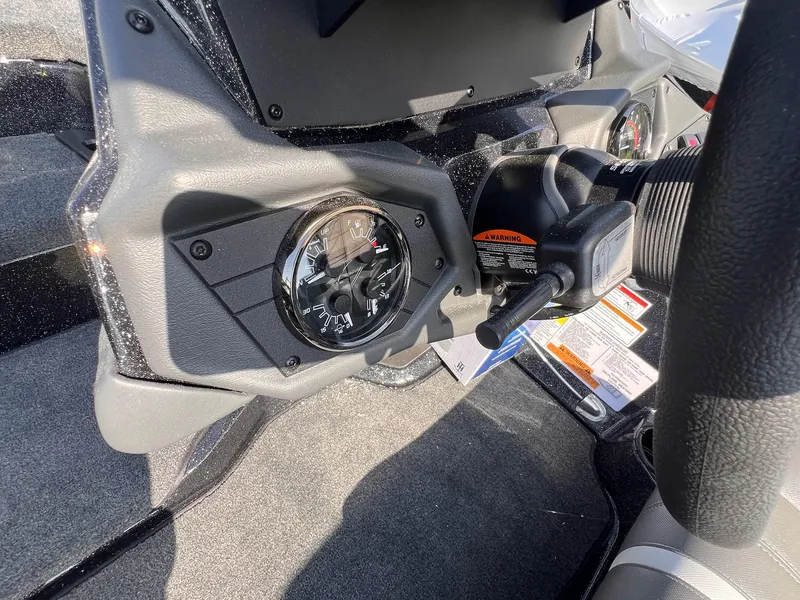 Slide: The Image of Skeeter ZXE20 2026 - 50