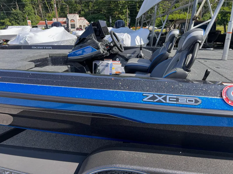 Slide: The Image of Skeeter ZXE20 2026 - 9