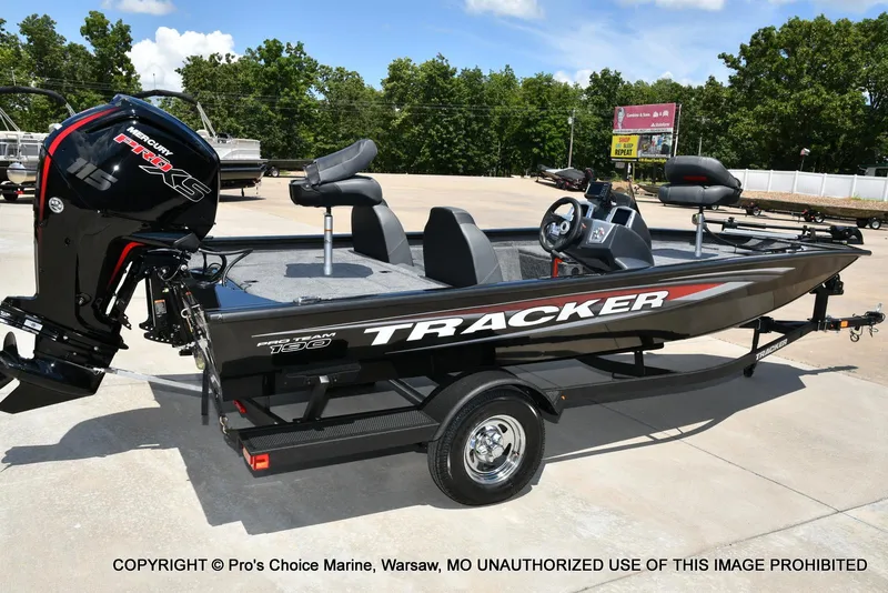 Slide: The Image of Tracker Pro Team 190 2026 - 16