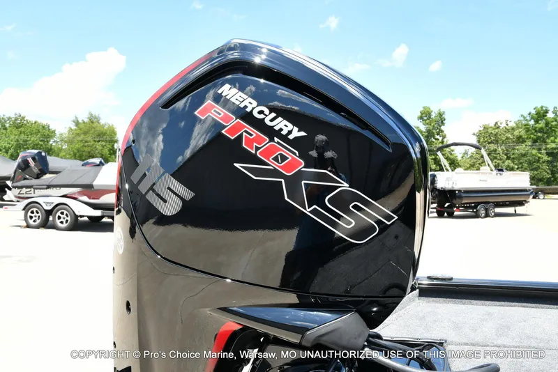 Slide: The Image of Tracker Pro Team 190 2026 - 18