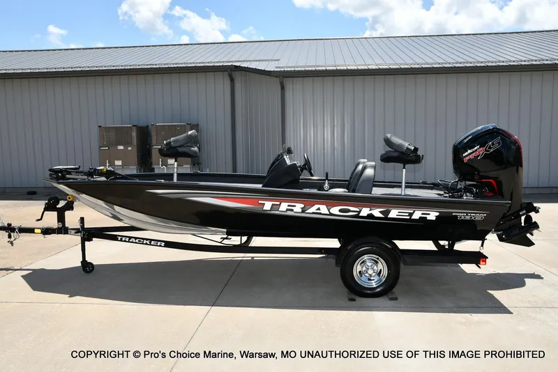 Slide: The Image of Tracker Pro Team 190 2026 - 21