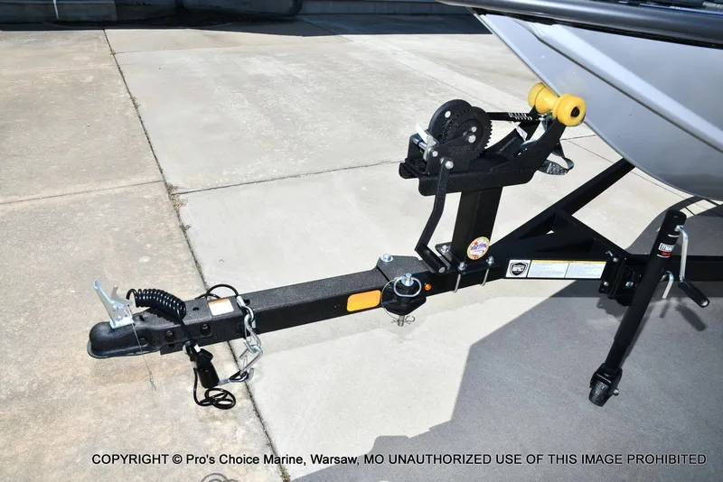 Slide: The Image of Tracker Pro Team 190 2026 - 26