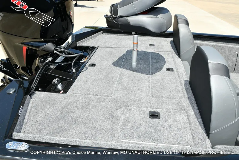 Slide: The Image of Tracker Pro Team 190 2026 - 31