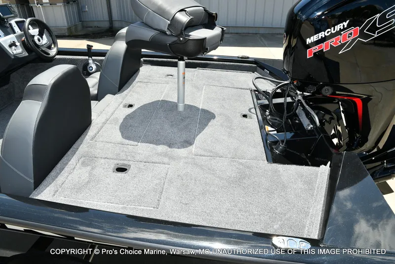 Slide: The Image of Tracker Pro Team 190 2026 - 34