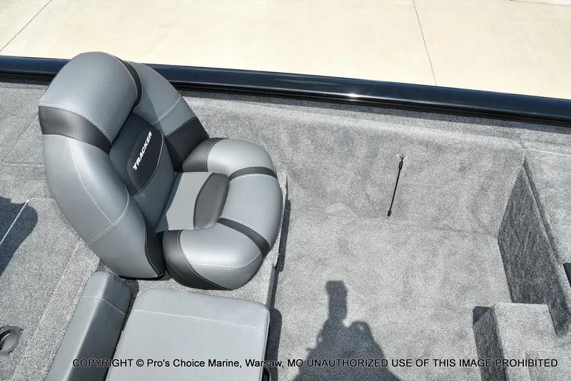 Slide: The Image of Tracker Pro Team 190 2026 - 43