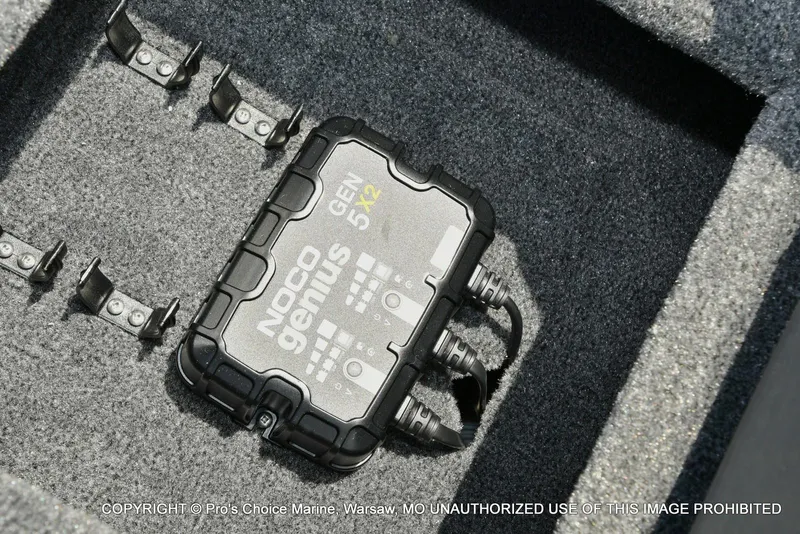 Slide: The Image of Tracker Pro Team 190 2026 - 52