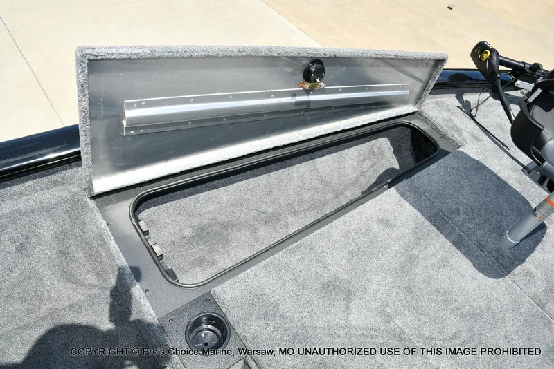 Slide: The Image of Tracker Pro Team 190 2026 - 58