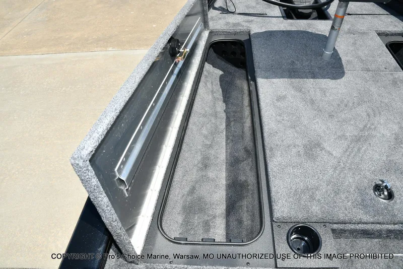 Slide: The Image of Tracker Pro Team 190 2026 - 59