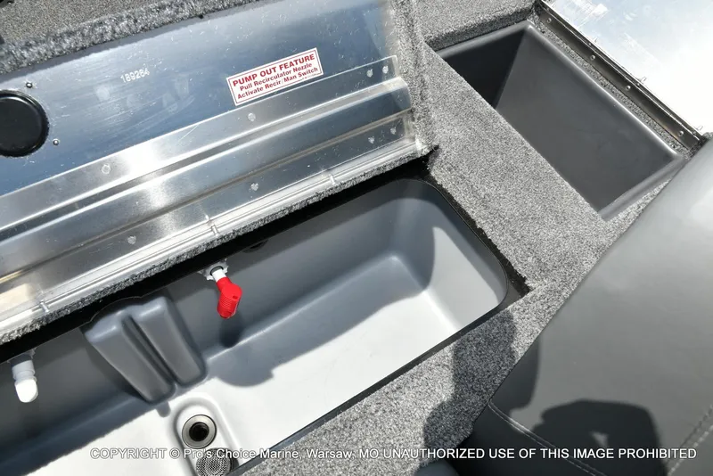 Slide: The Image of Tracker Pro Team 190 2026 - 66