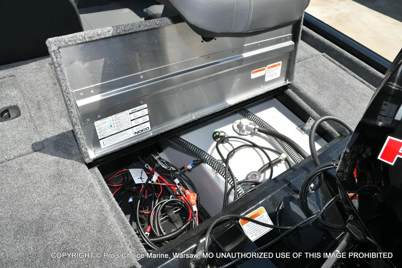 Slide: The Image of Tracker Pro Team 190 2026 - 69