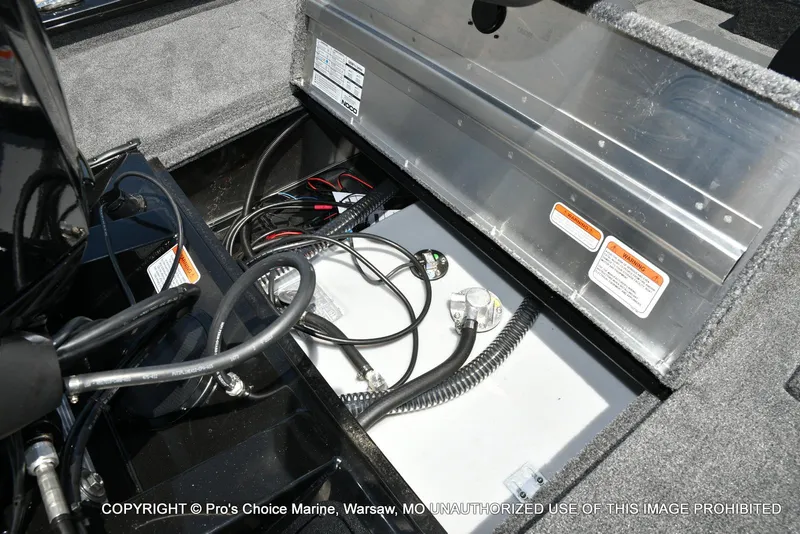 Slide: The Image of Tracker Pro Team 190 2026 - 70