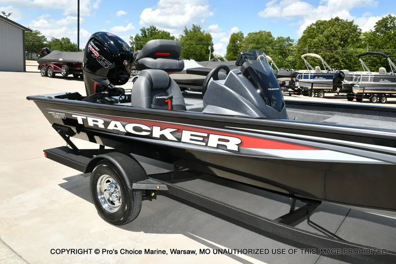 Slide: The Image of Tracker Pro Team 190 2026 - 78