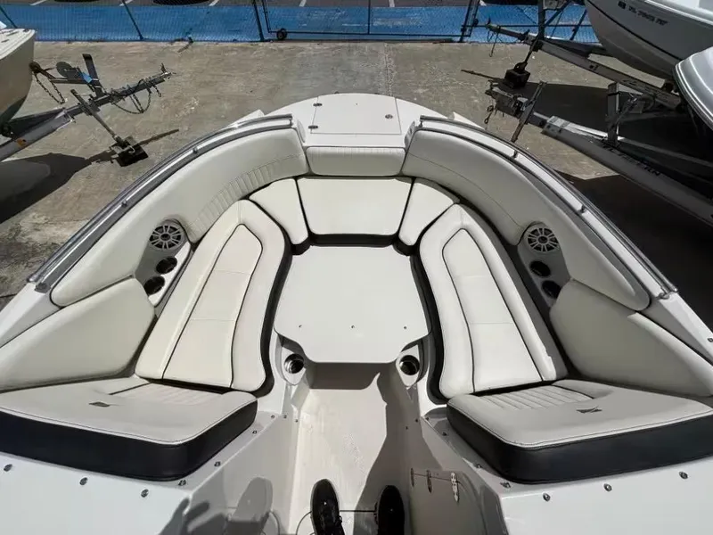 Slide: The Image of Stingray 231 DC 2020 - 11