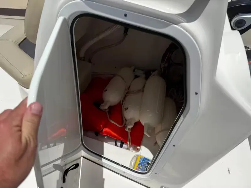 Slide: The Image of Tidewater 198 ADVENTURE 2020 - 9