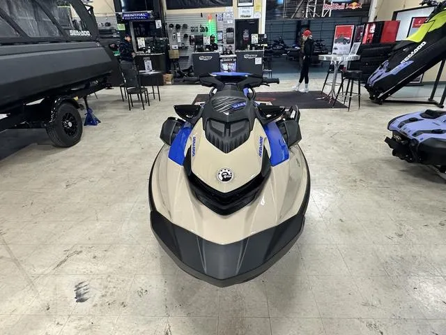 Slide: The Image of Sea-Doo Wake 170 2025 - 3