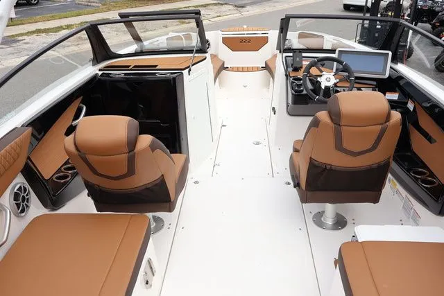 Slide: The Image of Yamaha 222SE 2025 - 10