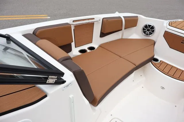 Slide: The Image of Yamaha 222SE 2025 - 13