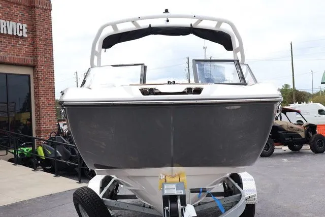 Slide: The Image of Yamaha 222SE 2025 - 9