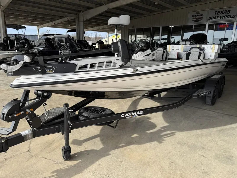 Slide: The Image of Caymas CX 21 PRO 2026 - 3